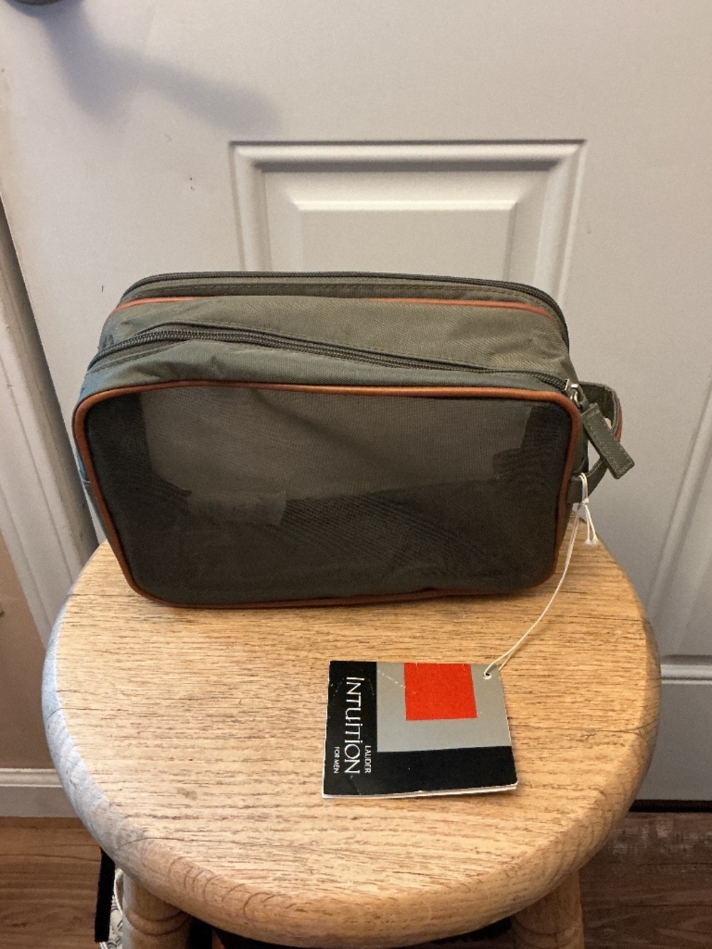 NEW Men’s Lauder Men Hanging Travel Toiletry Shaving Bag